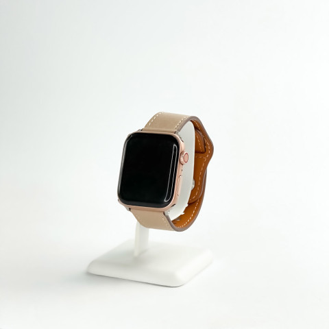 Кожаный ремешок Leather Rivet Clasp для Apple Watch 38/40/41mm Biscuit